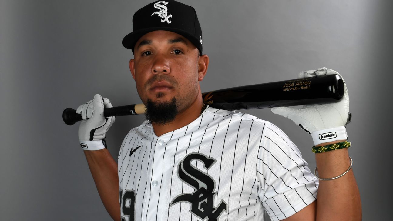 Chicago White Sox slugger Jose Abreu wins AL MVP award - CBNC