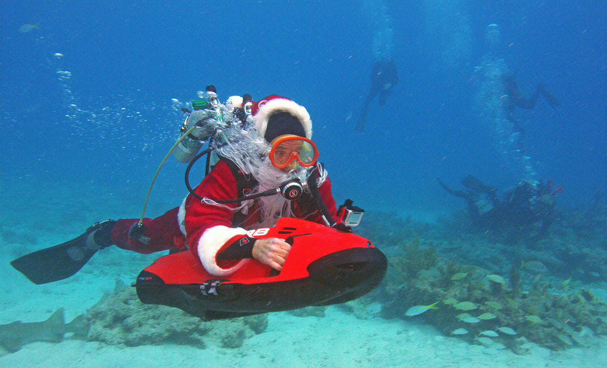 Scuba Diving Santa Takes The Plunge For A Good Cause Off Key Largo ...