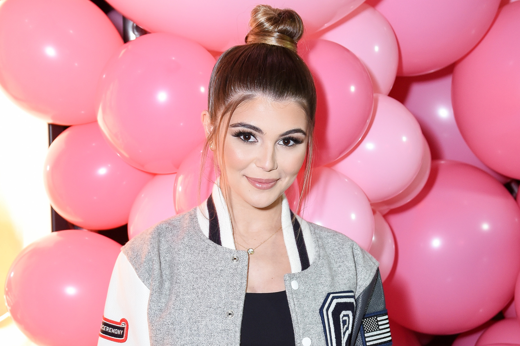 Olivia Jade Giannulli Falls Flat With Red Table Talk Apology Cbnc