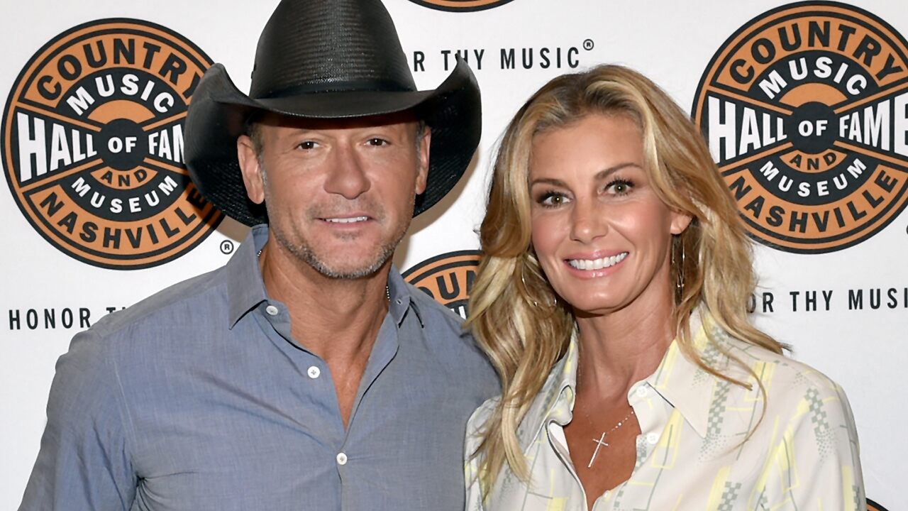 Tim McGraw shares photo from his ‘Game of Thrones’-themed dinner with ...