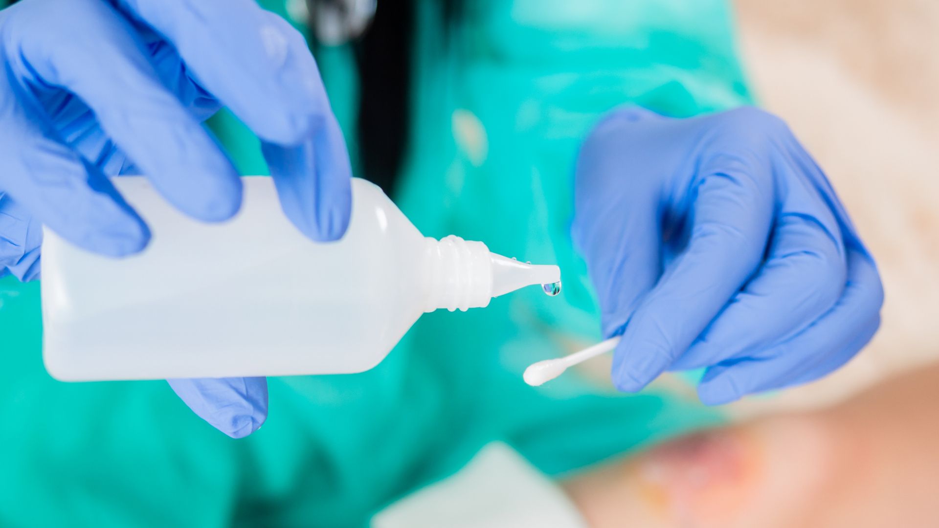 Antiseptic-tolerant germs spread through the air in hospitals, early study hints