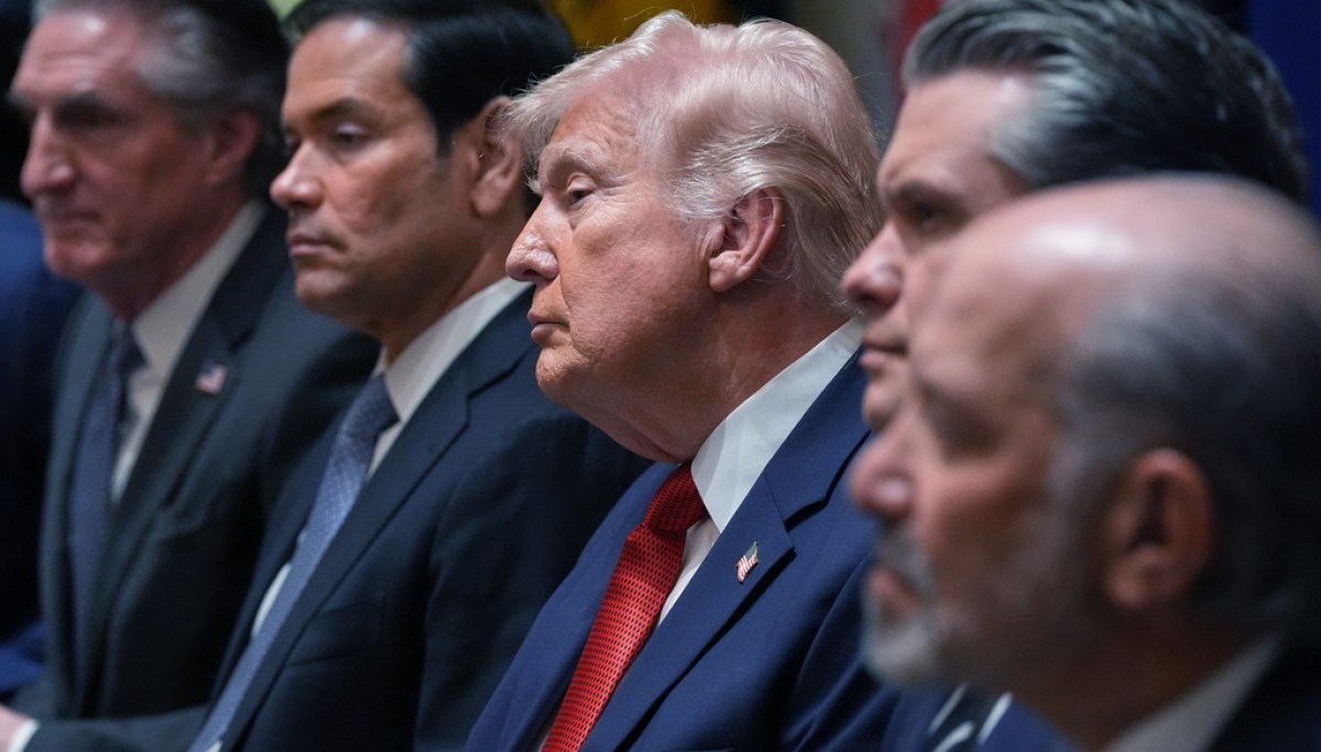 Trump holds Cabinet meeting at White House